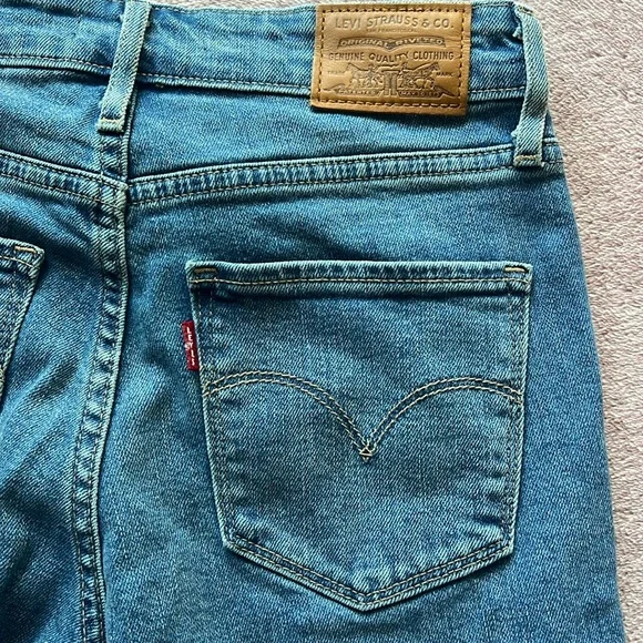 Levi’s 721 High Rise Women’s Skinny Ripped Blue Jeans Size 25 - Picture 6 of 12